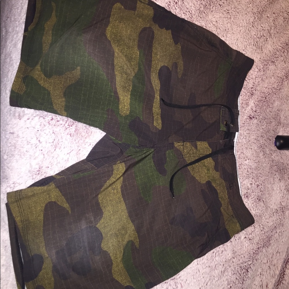 Men’s Forged Size L Board Shorts